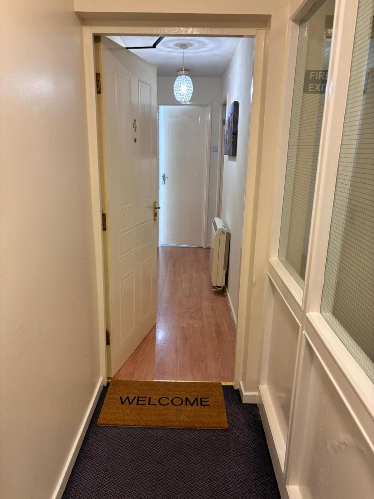 Lovely 2 Dbl Bed Apartment Near Heaton Park And North Manchester Hospital With Parking エクステリア 写真