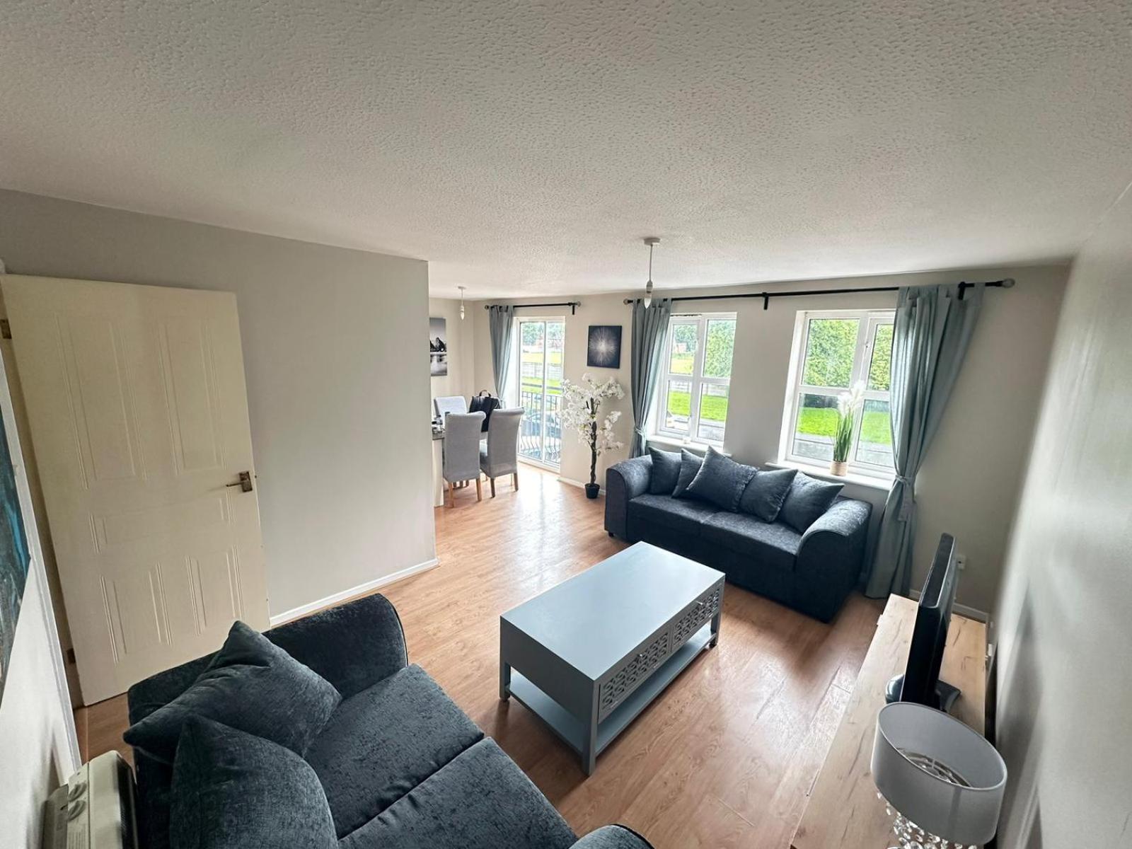 Lovely 2 Dbl Bed Apartment Near Heaton Park And North Manchester Hospital With Parking エクステリア 写真